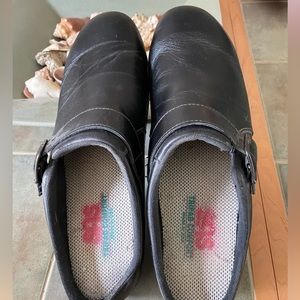 Women’s Black Leather Clog